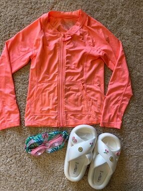 Cat & Jack coral pink swimsuit/rashguard